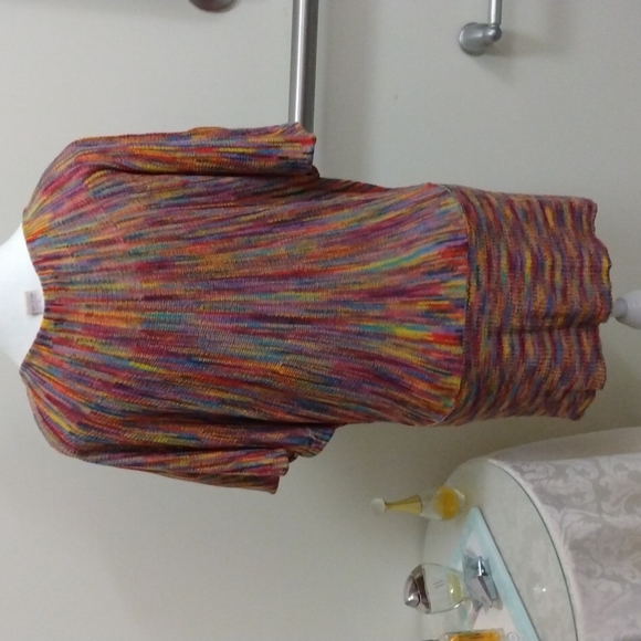 Batwing sleeved unusual sweater.  Can be worn several ways. Medium - Picture 5 of 7